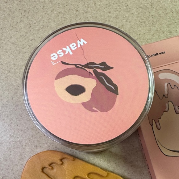 Just Peachy Hard Wax Beans and Melting Pot Set with hard wax pop - Picture 5 of 10